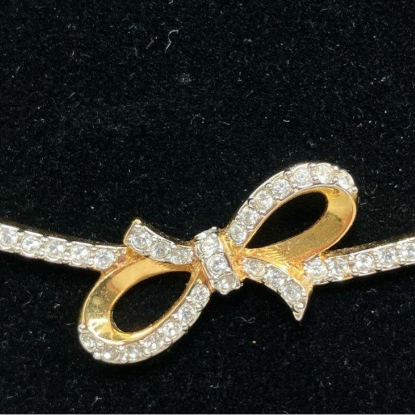Swarovski Gold-tone Ribbon Bow Pendant Necklace ✨