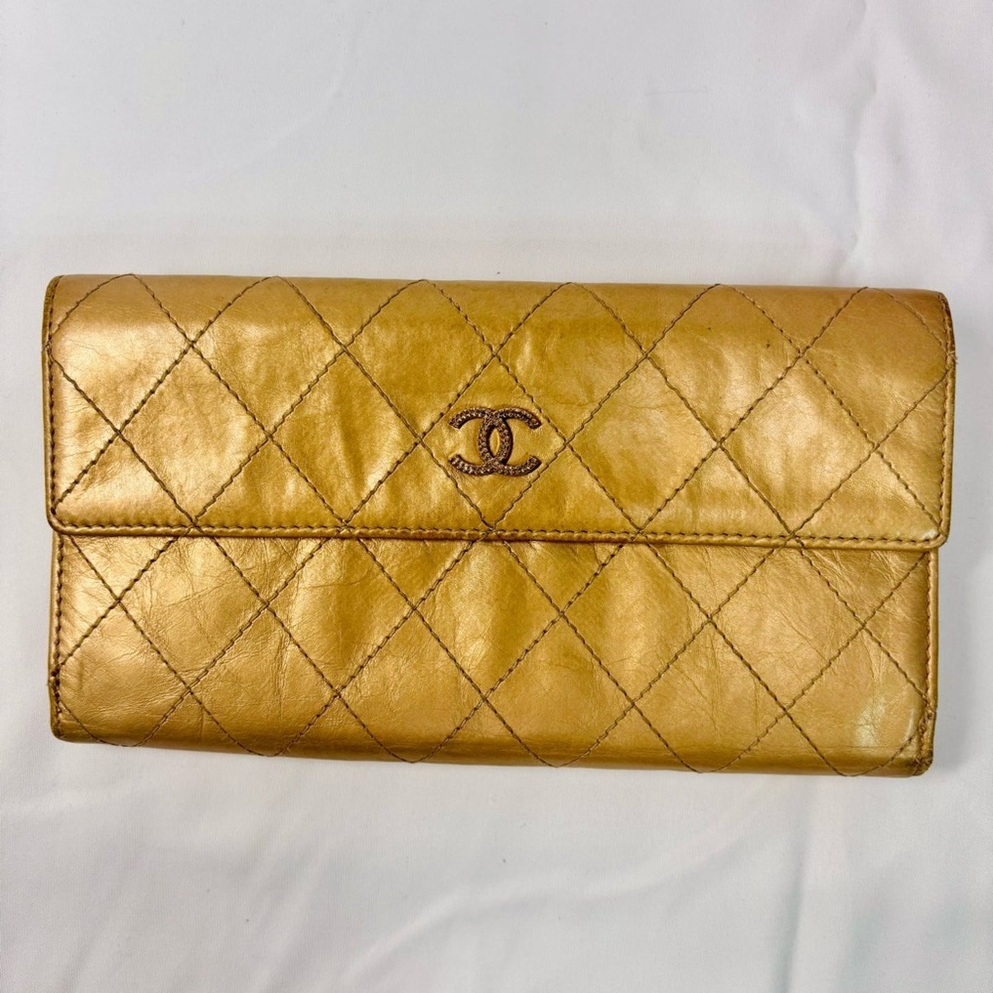 Chanel Long Flap in Gold Metalic Calfskin leather Quilted Wallet ✨