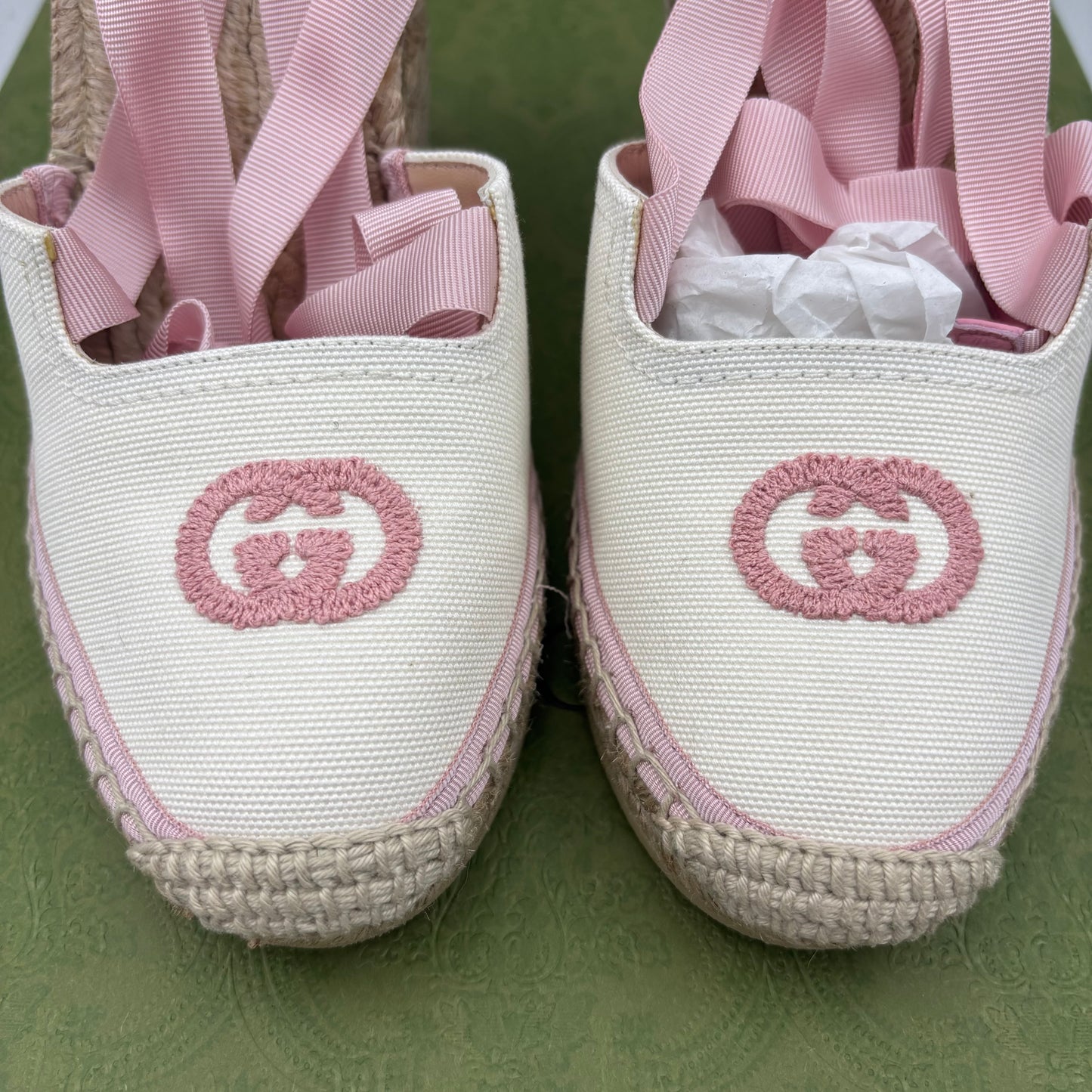 Gucci Canvas Grossgrain Embroidered Judit Ankle Wrap Platform Size 37 ✨