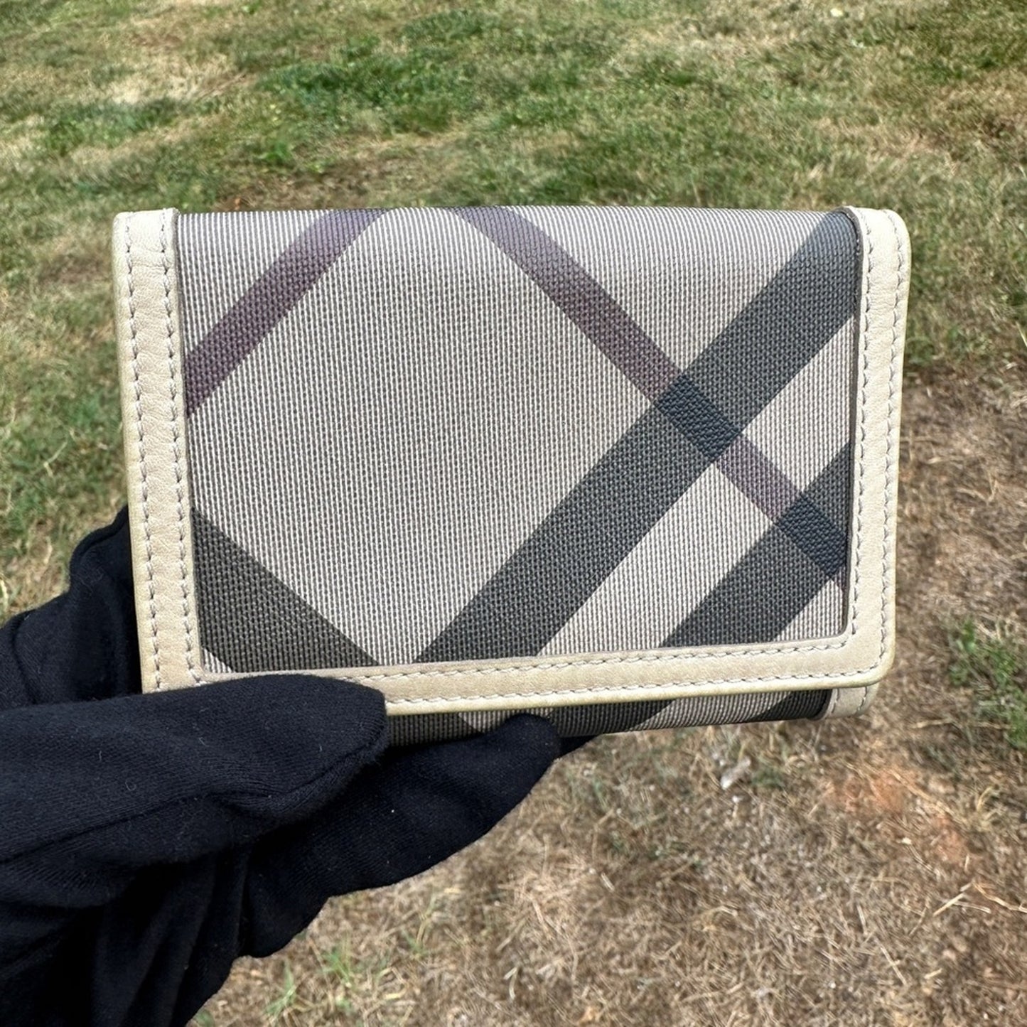 Burberry Smoky Nova Check Compact Wallet with COA ✨