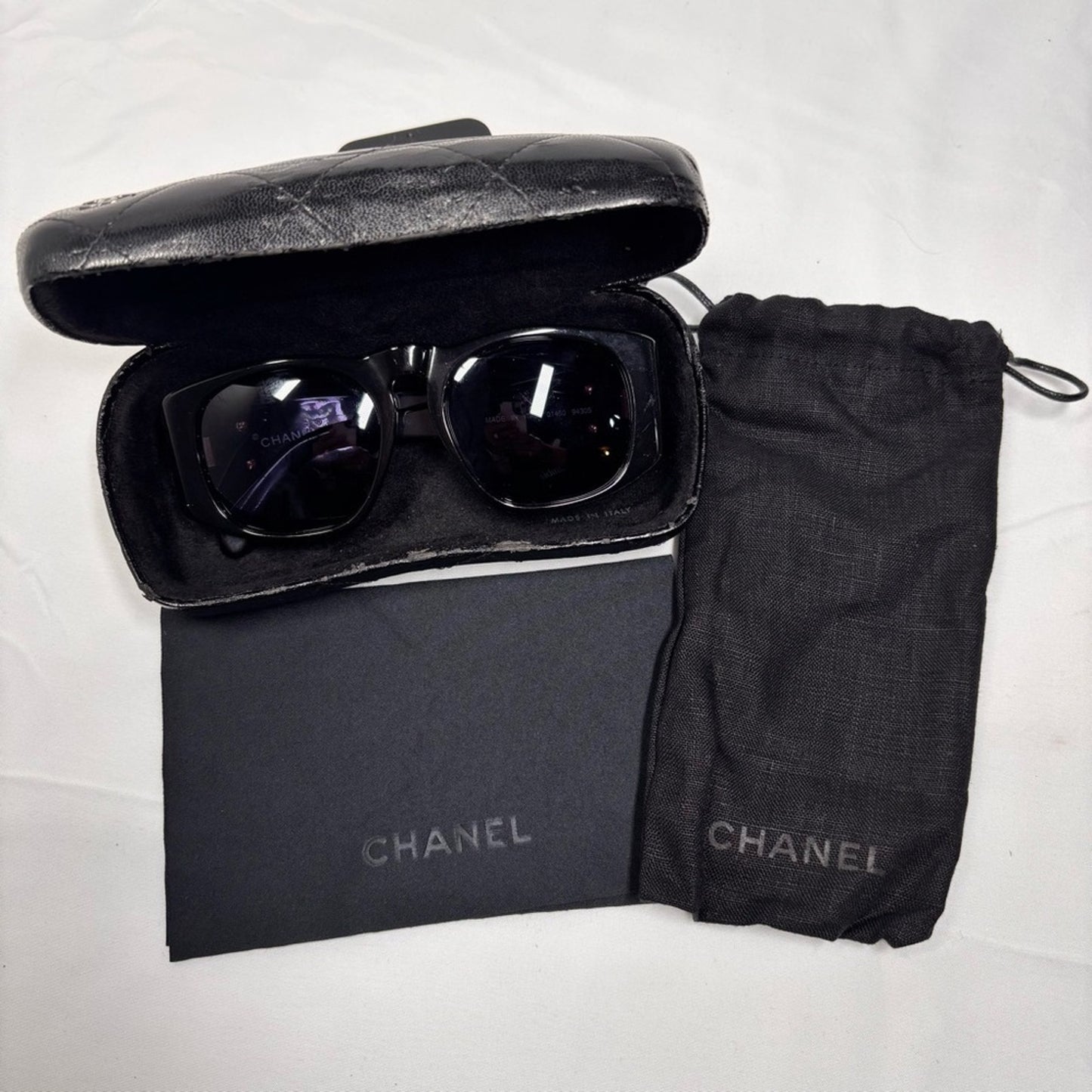 Chanel Interlocking CC Logo Square Black and Gold Sunglasses set✨