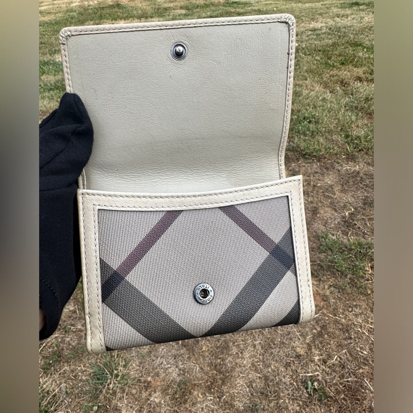 Burberry Smoky Nova Check Compact Wallet with COA ✨