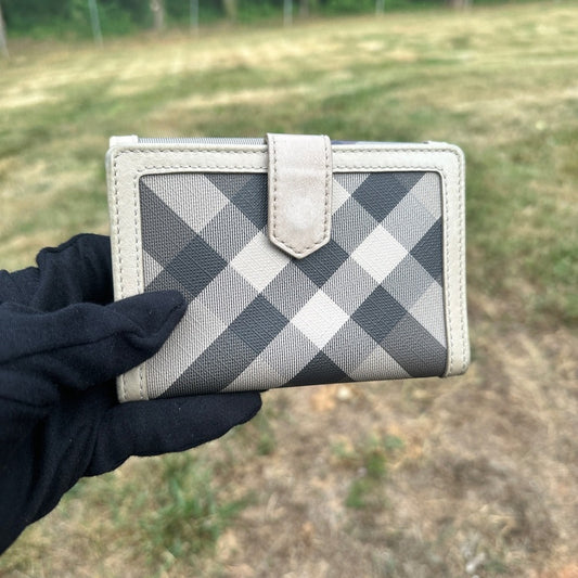Burberry Smoky Nova Check Compact Wallet with COA ✨