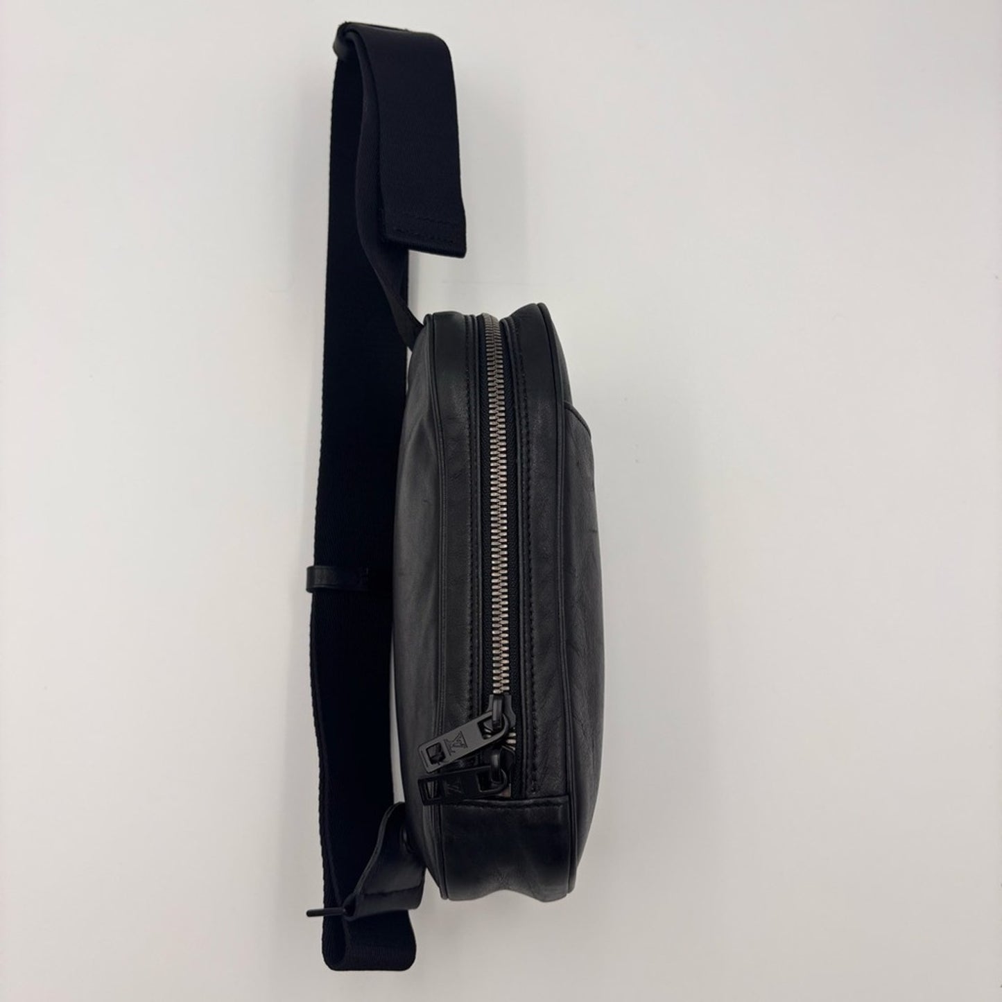 Louis Vuitton Pochette Gange Limited Edition Roppongi unisex Black Calf Leather✨